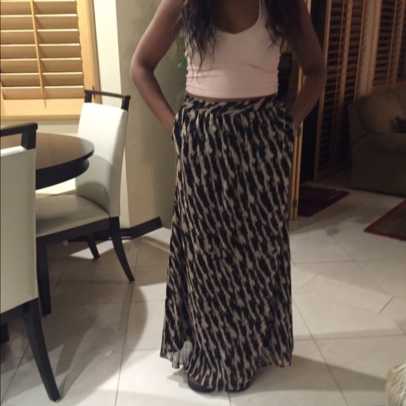 BCBGeneration Maxi Chiffon Skirt - Picture 3 of 4