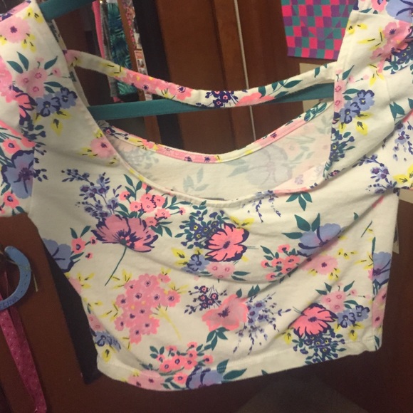 Crop top - Picture 2 of 2