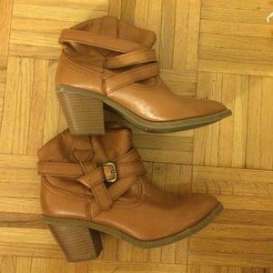 Light brown cowboy booties
