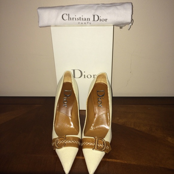 Christian Dior Pointed-Toe Pumps - Picture 1 of 4