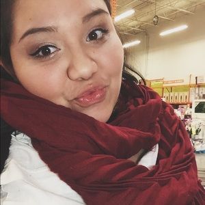 Meet your Posher, Ivette