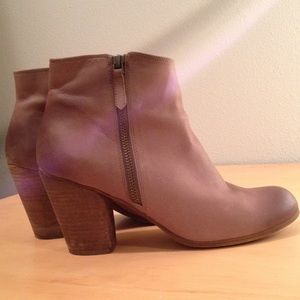 BP "Trolley" Ankle Booties 9.5