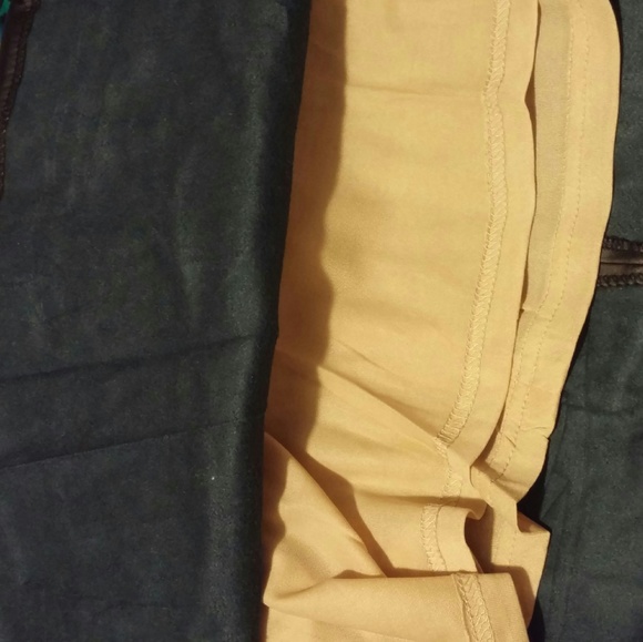 Black dress - Picture 7 of 8