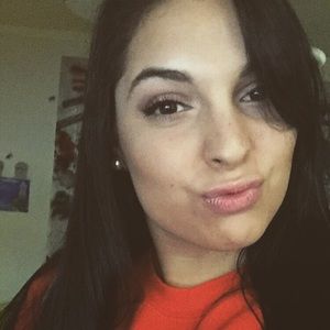 Meet your Posher, Leah