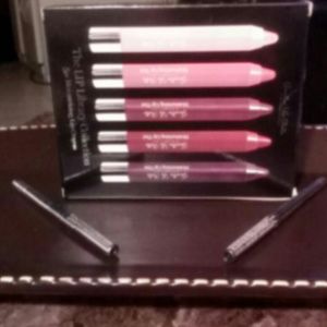 New Lip Library Collection & 2 lip liners