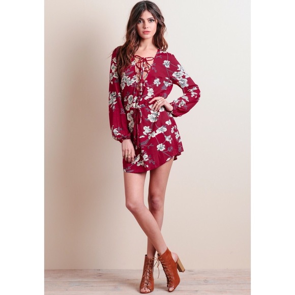 ✖️SOLD✖️Red Floral Lace Up Long Sleeve Dress - Picture 4 of 4