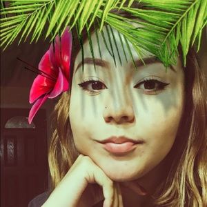 Meet your Posher, Monica