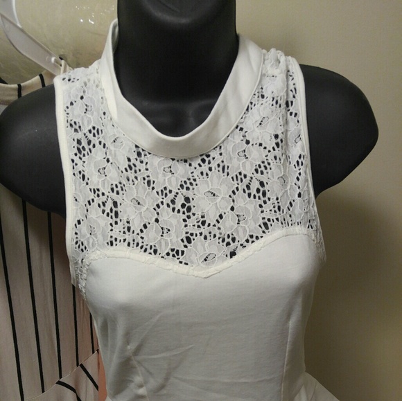 Pretty Ivory dress - Picture 3 of 8