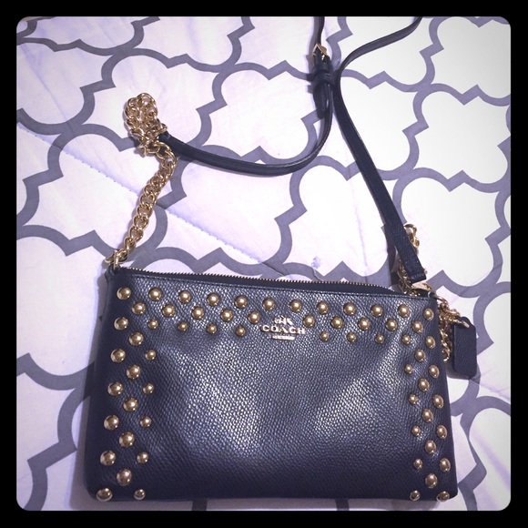 Coach  cross body purse in great condition.