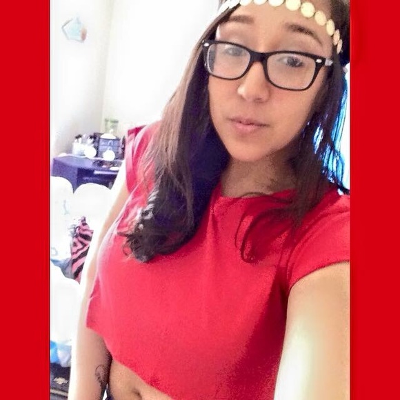 Meet your Posher, Aiyana - Picture 1 of 1