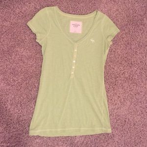 Fun green Abercrombie top 💚