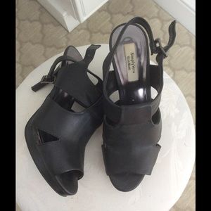 Edgy sling back heels 🎉sale🎉