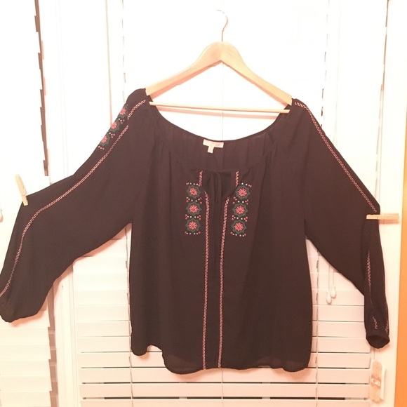 NWT Gianni Bini Black embellished top!
