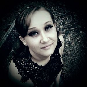 Meet your Posher, Alison