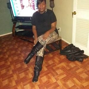 Meet your Posher, Mozeta jones