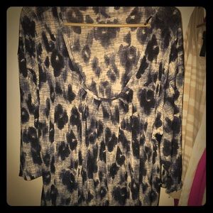 Fashion bug light dressy shirt.