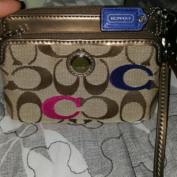 NWOT Authentic Coach wristlet