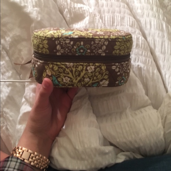 vera bradley makeup pouch