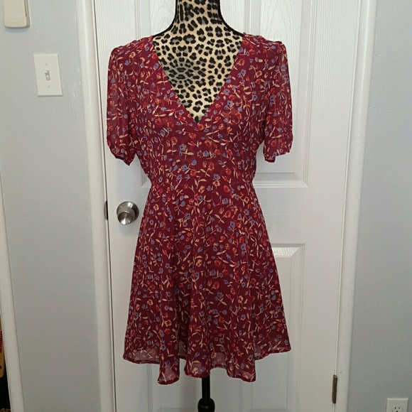 Forever 21 Dresses & Skirts - 2 for $10 Burgundy floral dress