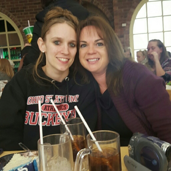 Meet your Posher, Dakota