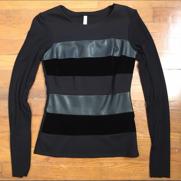 bailey44 black top