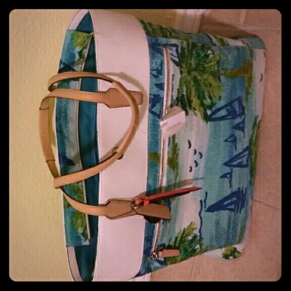 Nwt Coach beach tote