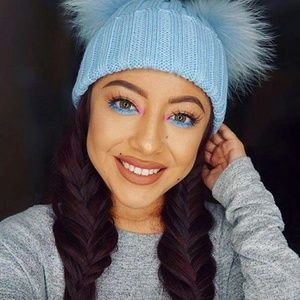 HUSH FLAT VELVET MATTE LIPSTICK