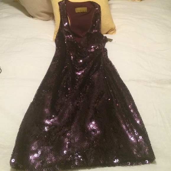 Elegant sparkle Nicole Miller cocktail dress. - Picture 4 of 4