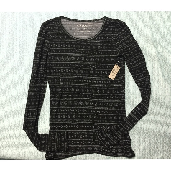 Aeropostale Black top