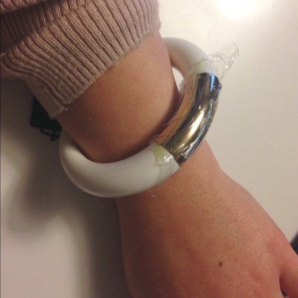 SOLD D&G White Bangle Bracelet | Dolce and Gabbana - Picture 4 of 4