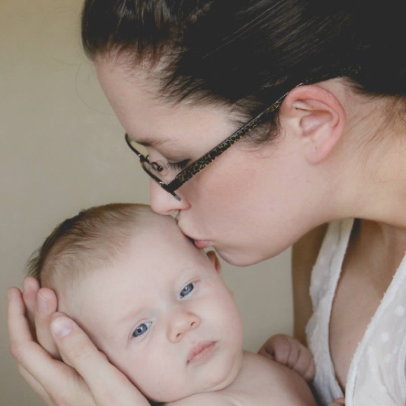 Meet your Posher, Cassee