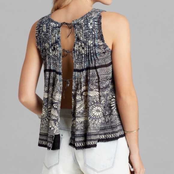 ☀️Summer Sale $firm☀️ Free People split back tank - Picture 2 of 3