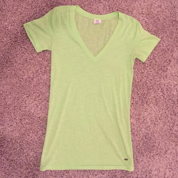 VS Pink T shirt 💚