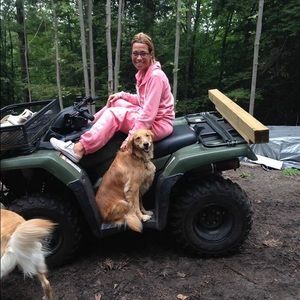 Meet your Posher, Holly