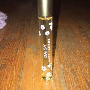 Marc Jacobs Daisy Rollerball Perfume