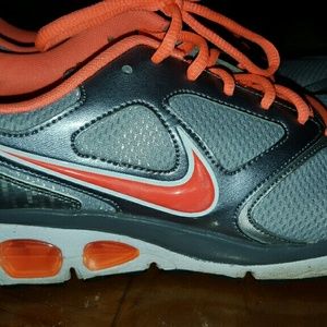 Nike tennis shoes