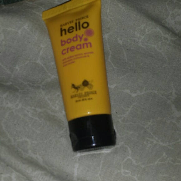 Harvey Prince Hello Body Cream