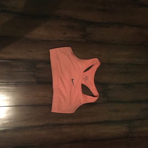 Nike sports bra large