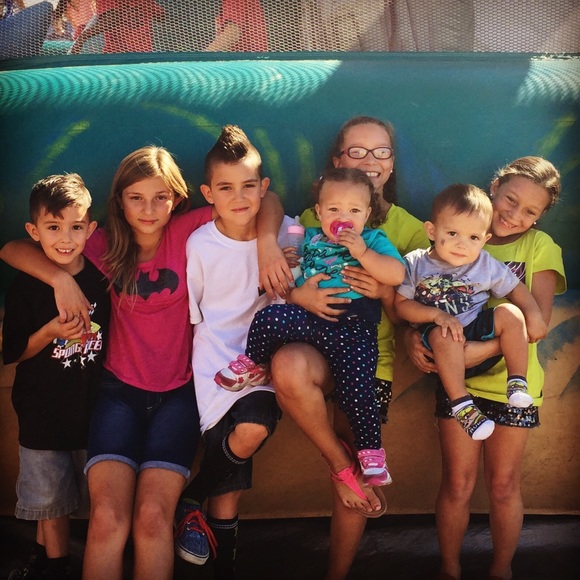 Meet your Posher, Ronda - Picture 2 of 2