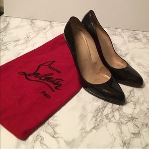 100%. authentic CL shoes dark brown patent leather
