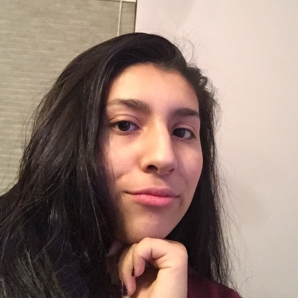 Meet your Posher, Raquel