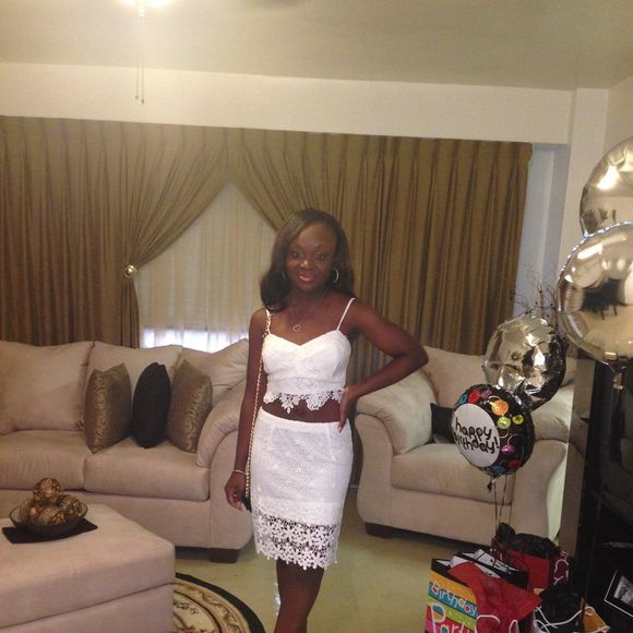 Meet your Posher, Ashley