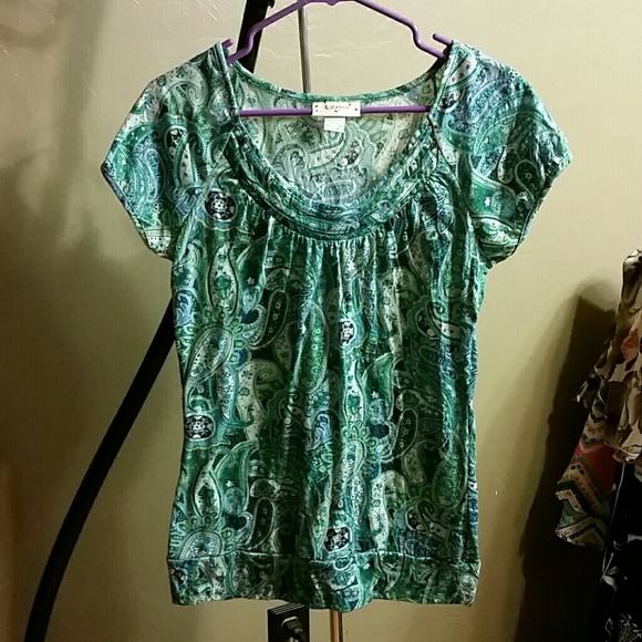 Short sleeve top