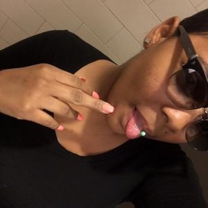 Meet your Posher, Johnnae