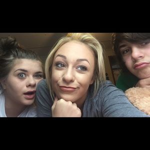 Meet your Posher, Brady