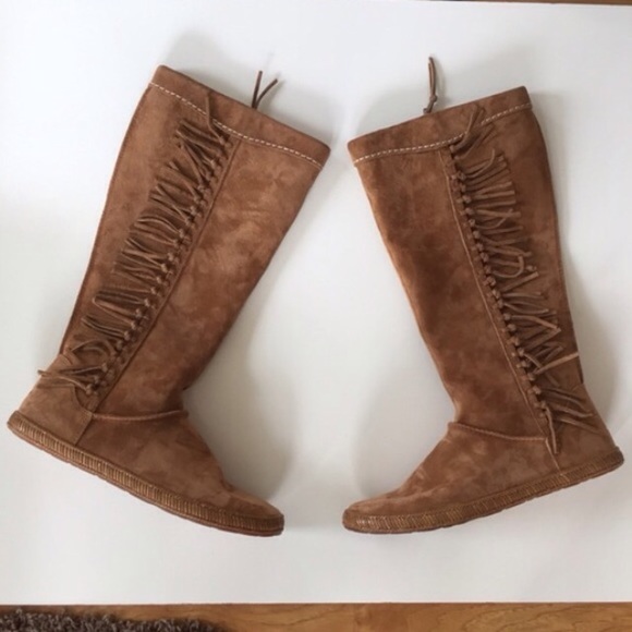 UGG authentic mammoth fringe boots Sz 6 new - Picture 4 of 4
