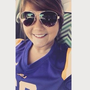 Meet your Posher, Shawna