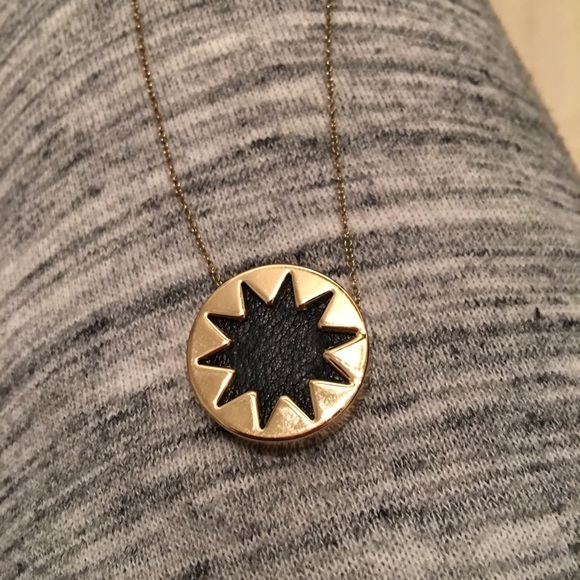 House of Harlow black mini sunburst necklace