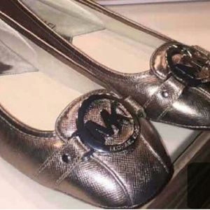 6.5 Authentic Michael Kors flats