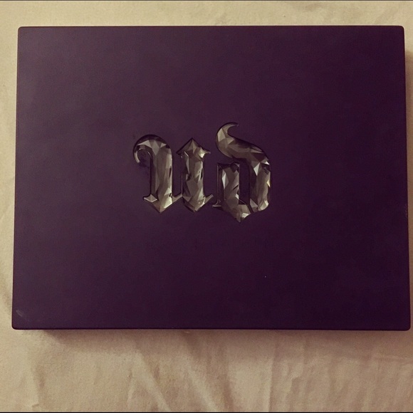 Urban Decay Vice Palette 1